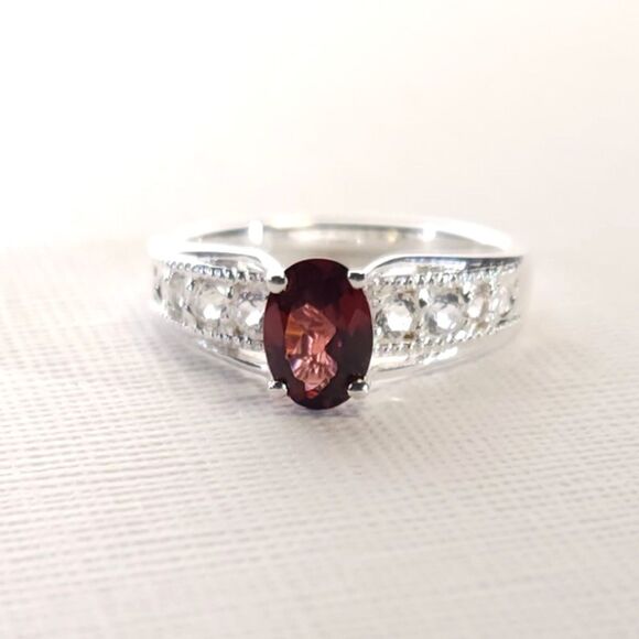 Mozambique Garnet and White Topaz Ring Sterling Silver Size 6 - Picture 1 of 7